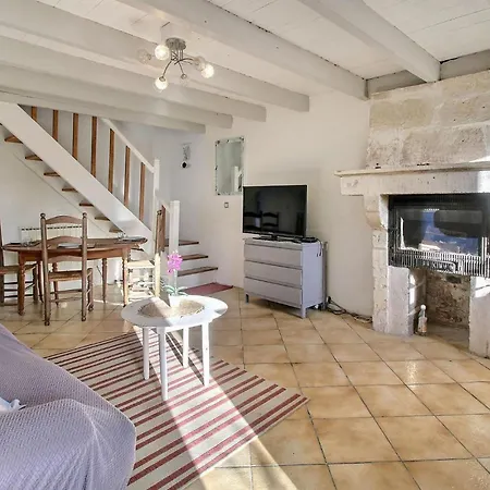 Dom wakacyjny Stunning In Essouvert With Wi-fi Saint Denis Du Pin